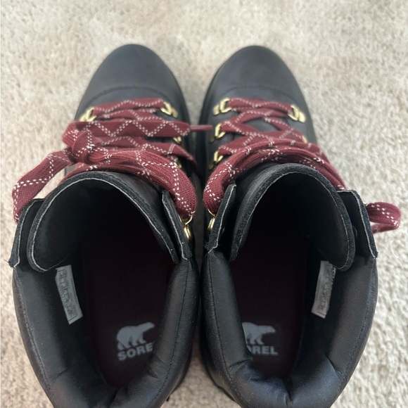 SOREL Lennox waterproof hiking boot, size 10 - Picture 6 of 6